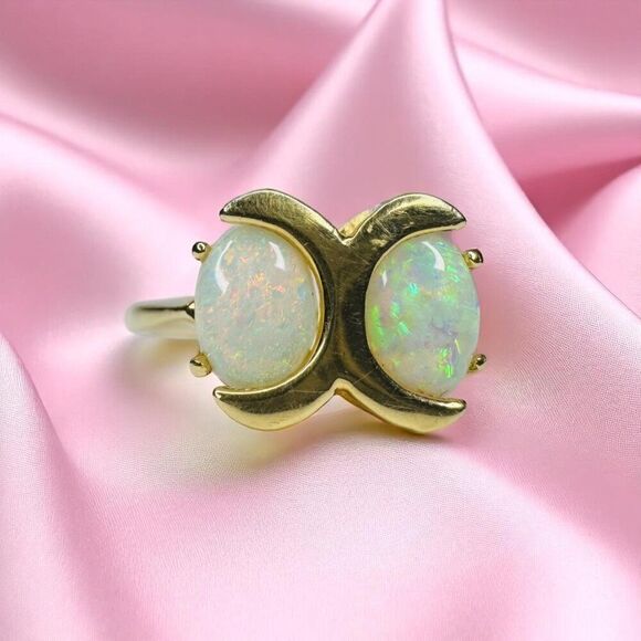 VINTAGE- 14K Gold -Natural Australian White Opal Crescent Moon Ring -Size 7 - 3g - Picture 6 of 16